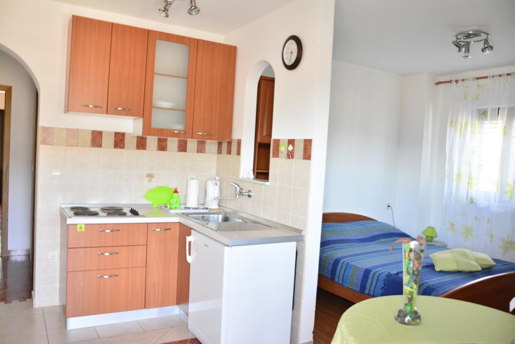 Apartments Bakuk Stari Grad  Exterior photo